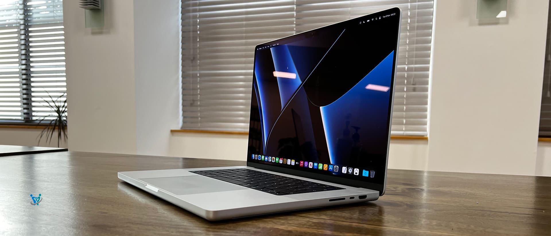 أفضل لاب توب عملي 3 APPLE MACBOOK PRO